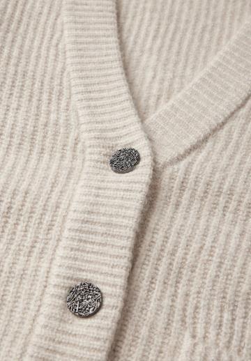 Вязаная кофта