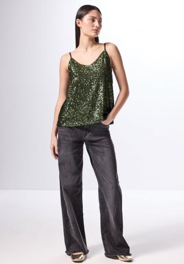 Топ на бретельках