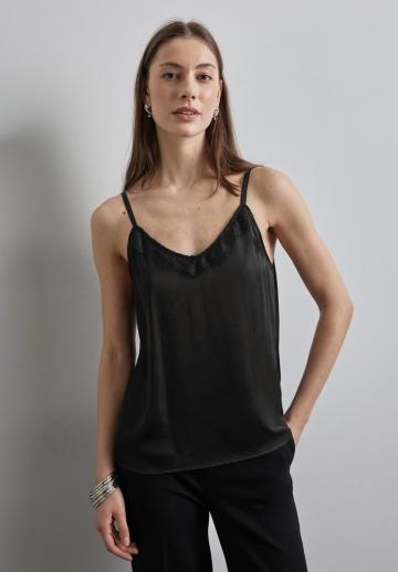 Топ на бретельках