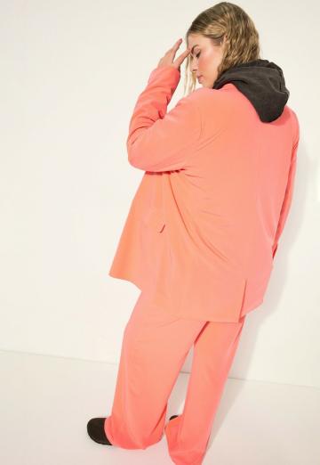 Короткое пальто