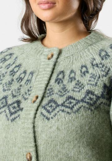 Жаккардовая вязаная кофта