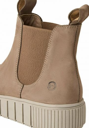 Сапожки на танкетке