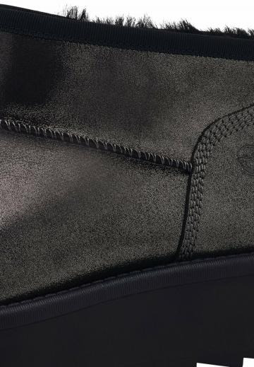 Сапожки на танкетке