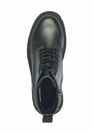 Ботинки на шнуровке