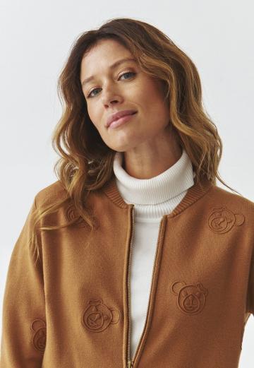 Вязаный жилет