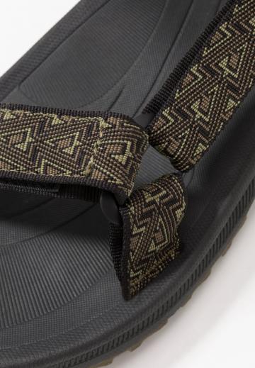 Спортивные сандалии