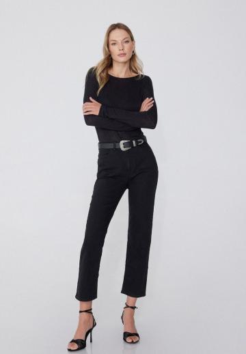 Короткие джинсы