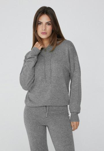 Пуловер с капюшоном