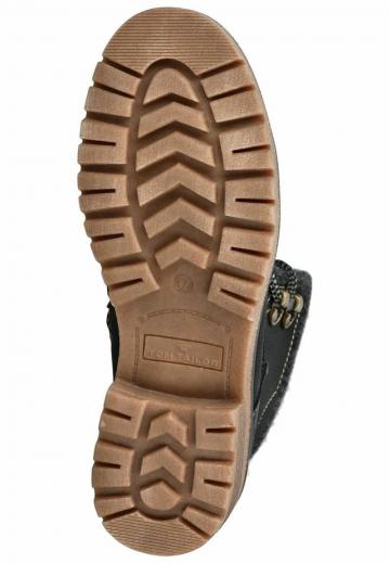 Ботинки на шнуровке