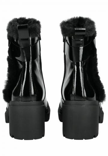 Зимние ботинки