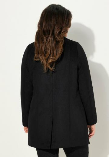 Короткое пальто