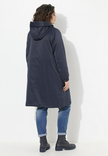 Куртка с накладнымит карманами