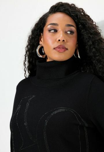 Вязаное платье