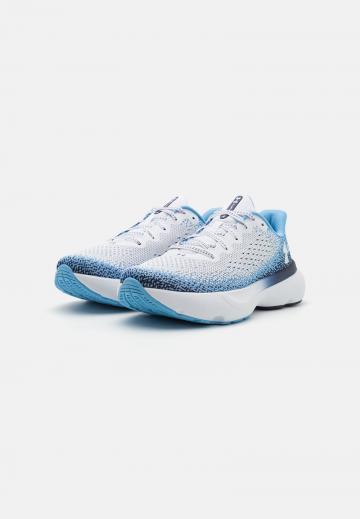 Беговые кроссовки