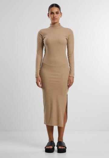 Платье футляр