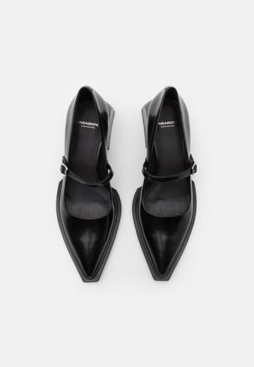 Туфли с высоким носом