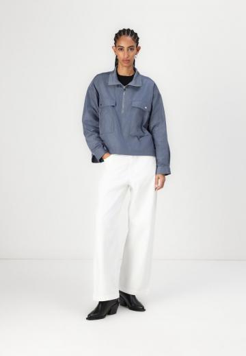 Куртка с накладнымит карманами