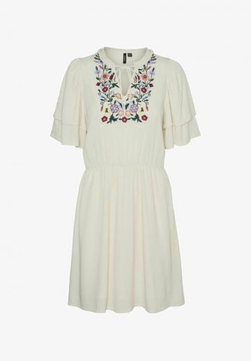 Короткое платье