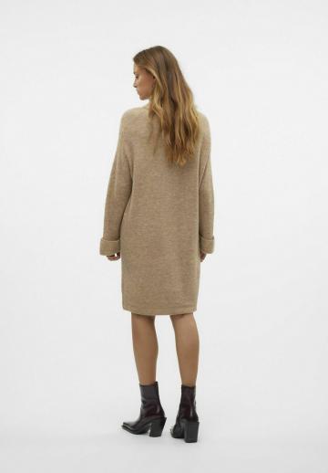 Вязаное платье