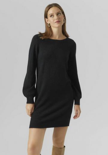 Вязаное платье