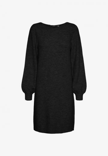 Вязаное платье