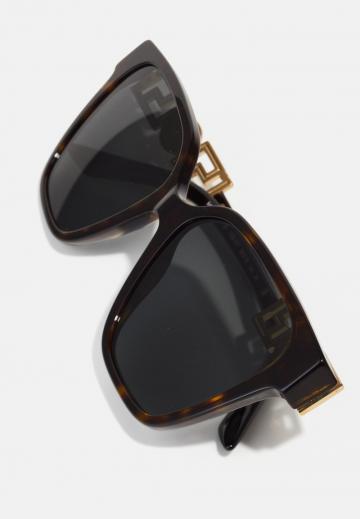 Солнечные очки