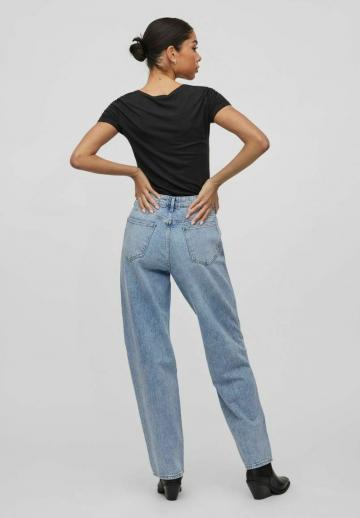 Прямые джинсы