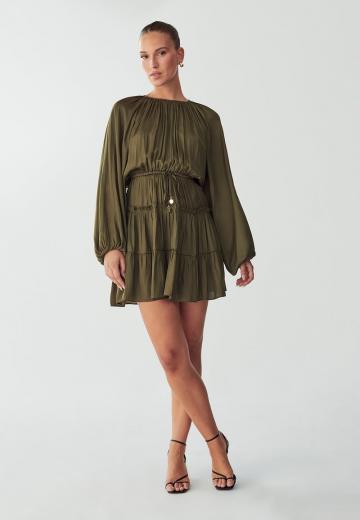 Короткое платье