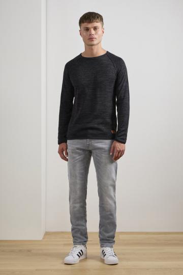 Узкие джинсы