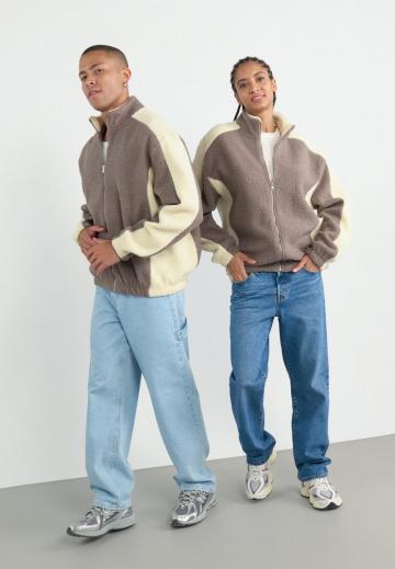 Флисовая куртка