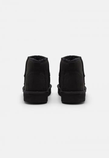 Полусапожки на платформе