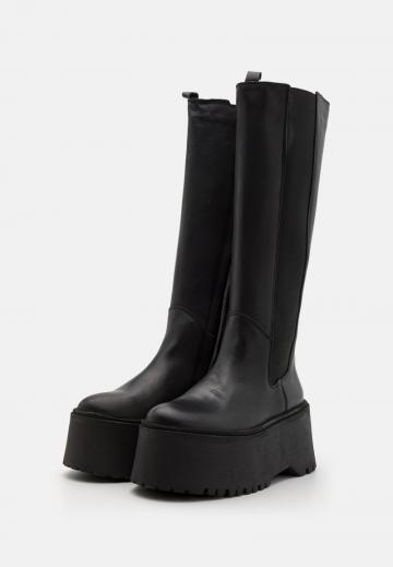 Сапоги на платформе