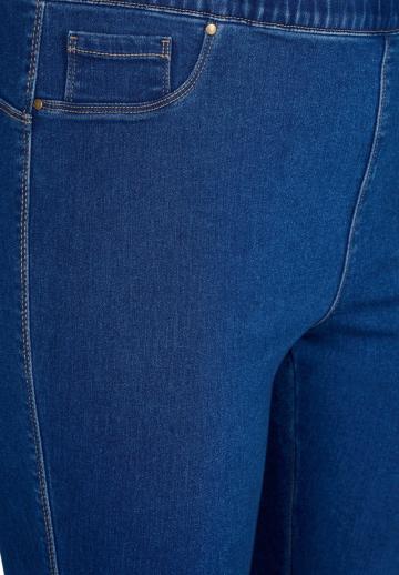 Узкие джинсы