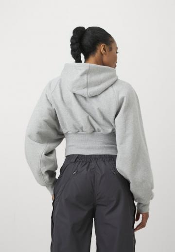 Спортивная толстовка