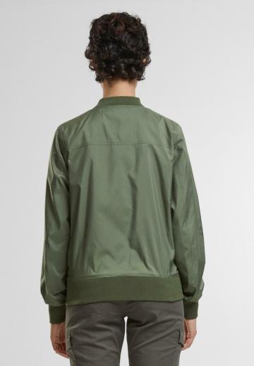 Куртка с накладнымит карманами