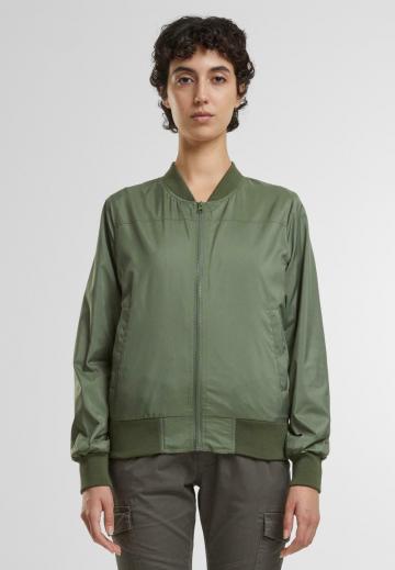 Куртка с накладнымит карманами