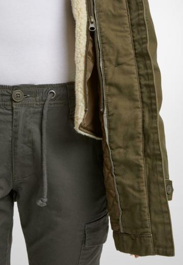 Куртка с накладнымит карманами