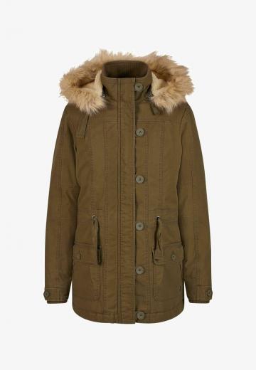 Куртка с накладнымит карманами