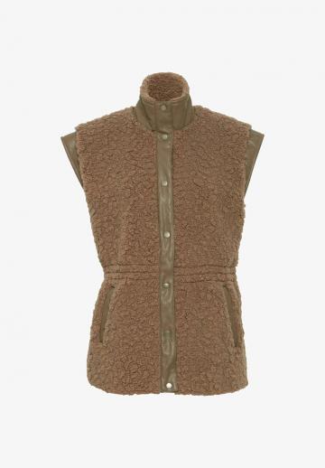 Длинный жилет