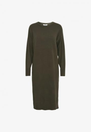 Вязаное платье