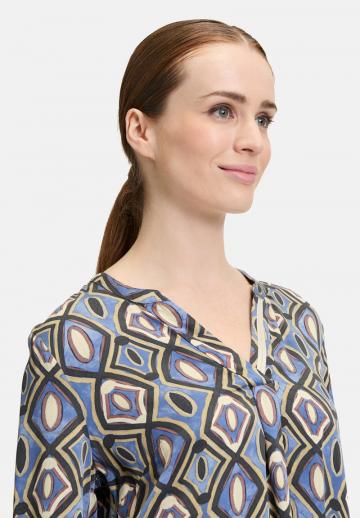 Атласная блузка