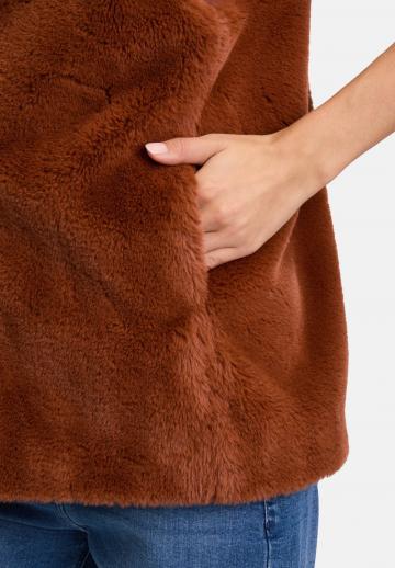 Пуховой жилет