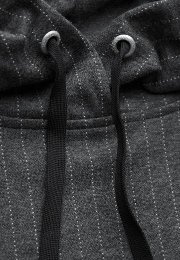 Вязаное платье