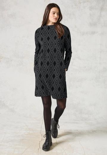 Вязаное платье