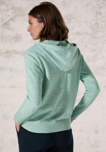 Вязаная кофта