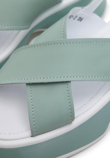 Босоножки на платформе