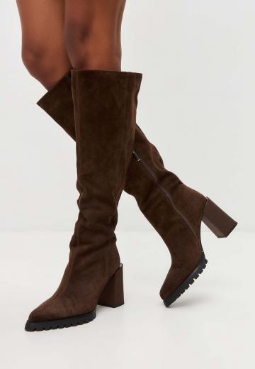 Высокие сапоги