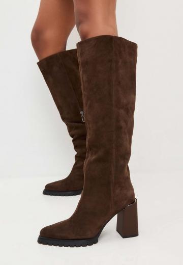 Высокие сапоги
