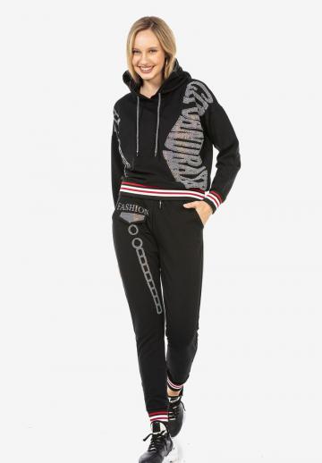 Спортивный костюм