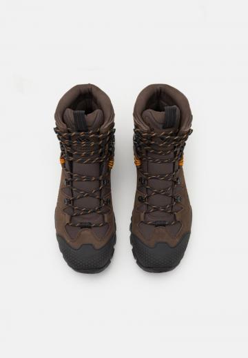 Походные ботинки